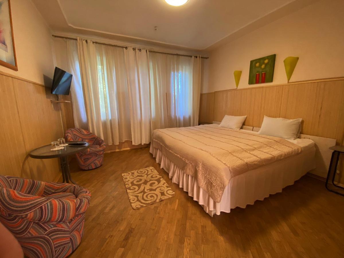 Olena Resort Bryukhovychi Exterior photo