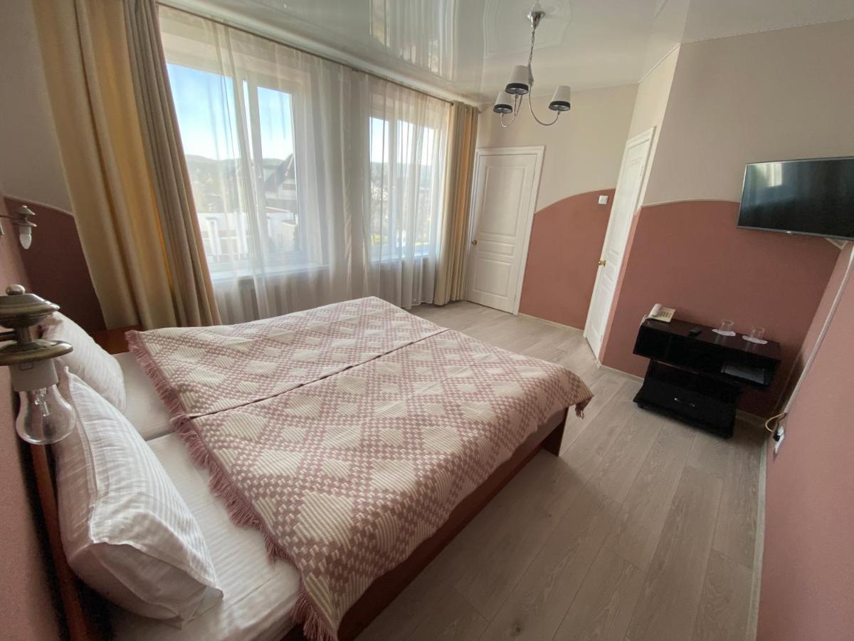 Olena Resort Bryukhovychi Exterior photo